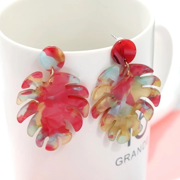 🔴𝟱/$𝟭𝟱🔴𝗖𝗟𝗘𝗔𝗥𝗔𝗡𝗖𝗘 Palm Earrings NEW - Picture 10 of 10